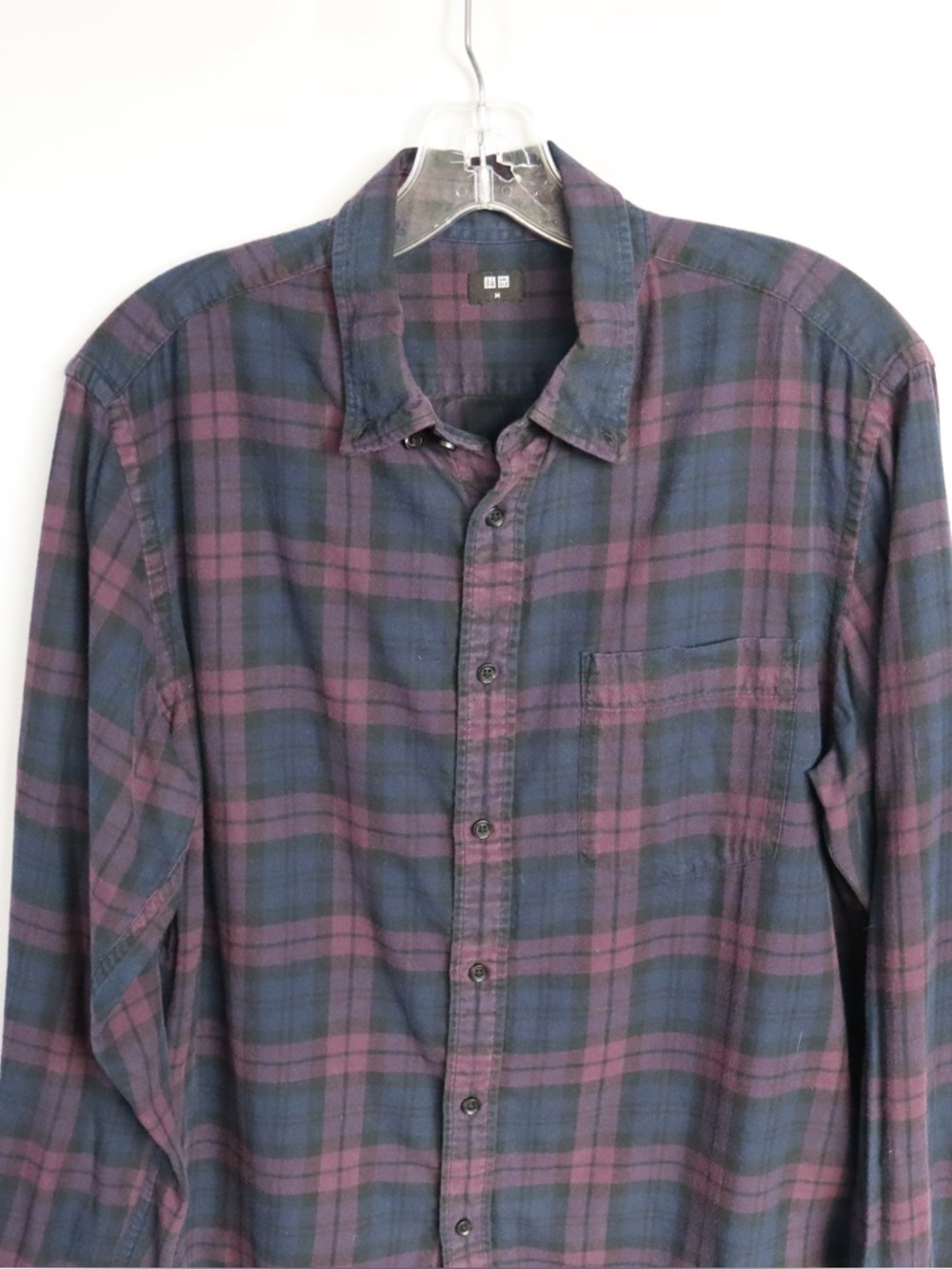 Uniqlo Plaid Button Up Shirt Men’s Medium Purple Blue Casual Flannel Style - Picture 3 of 8